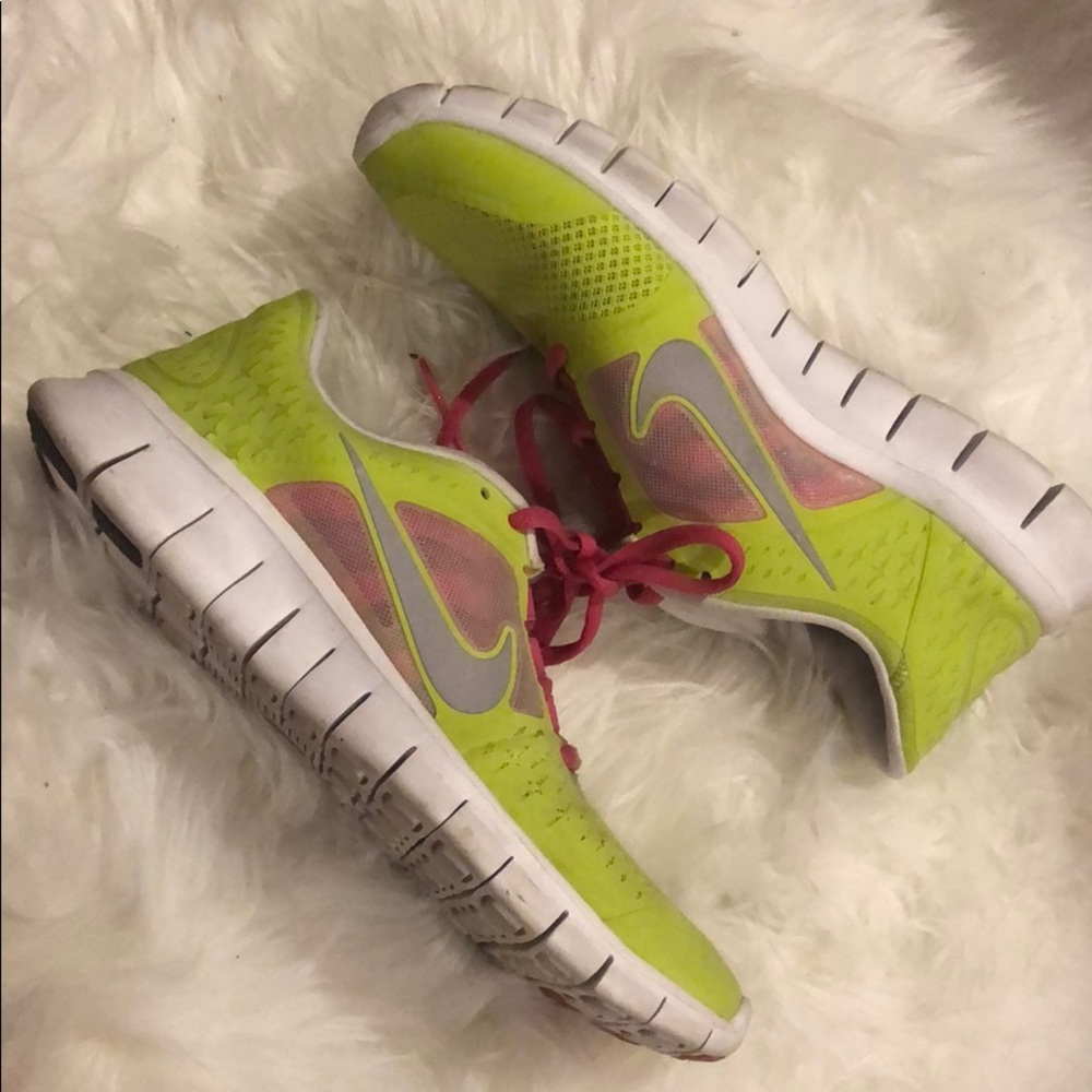 NIKE FREE RUNS - Picture 3 of 4